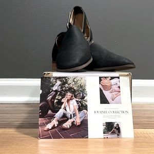 Journey Collection Loretta Black flats Size 6